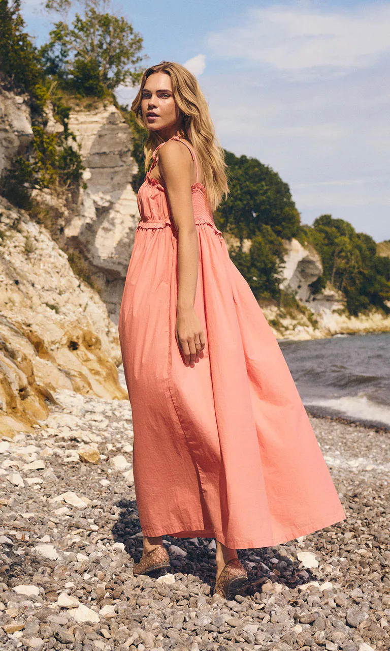 Saint Tropez | Shop clothing for women at the official Saint